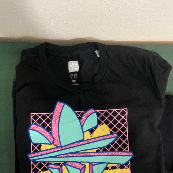Adidas T shirt - Picture 1 of 1